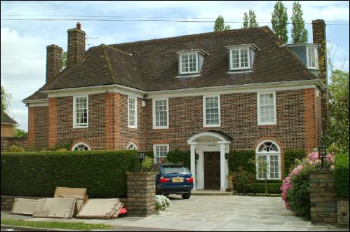 11 Winnington Road a